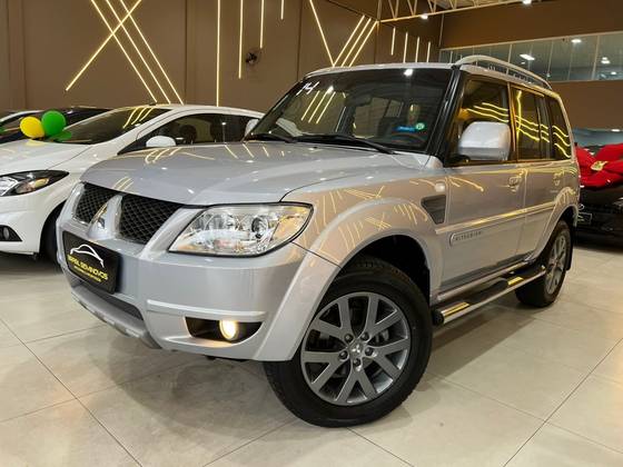 MITSUBISHI PAJERO TR4 2.0 4X2 16V 140CV FLEX 4P MANUAL